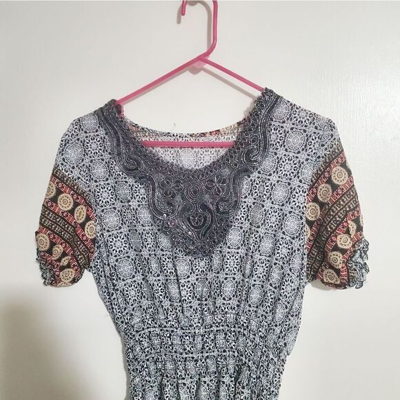 Dress - Picture 3 of 7